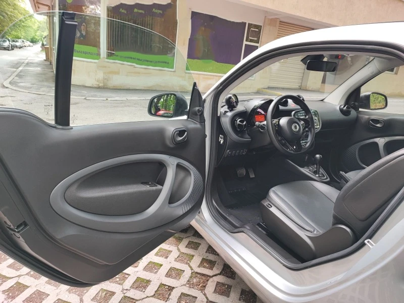 Smart Fortwo, снимка 8 - Автомобили и джипове - 46804148