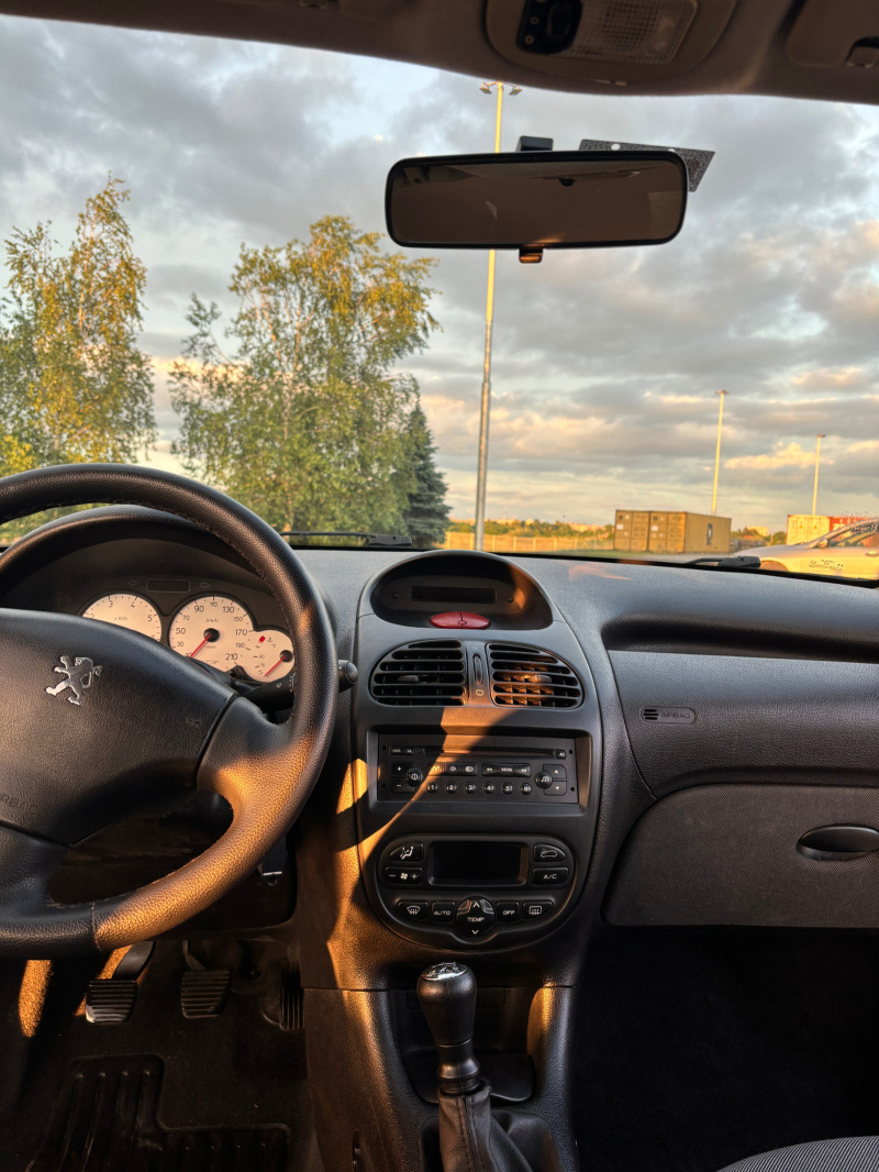 Peugeot 206, снимка 6 - Автомобили и джипове - 45879553