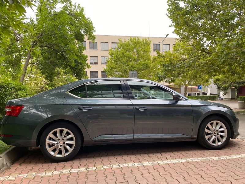 Skoda Superb Напълно обслужена на 13 Ноем; 95k km, 2.0TDI; Авт , снимка 3 - Автомобили и джипове - 48054221