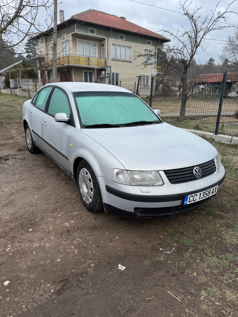 VW Passat 1900, снимка 1 - Автомобили и джипове - 49413333