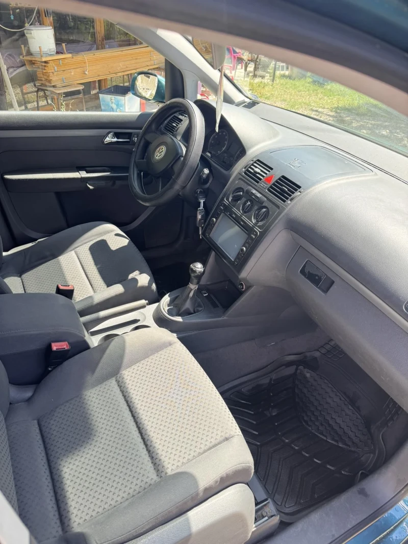 VW Touran, снимка 7 - Автомобили и джипове - 52146625