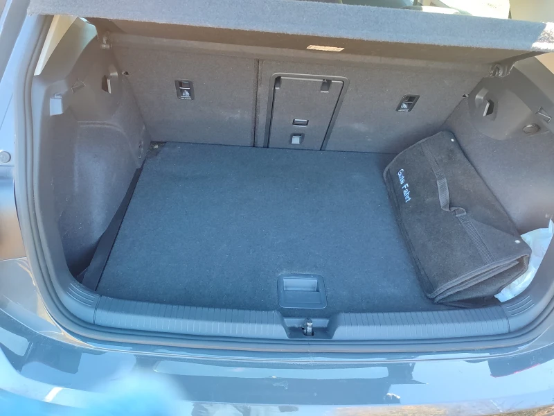 VW Golf Golf 8 Life, 1.5 eTSI DSG OPF, снимка 9 - Автомобили и джипове - 52421872