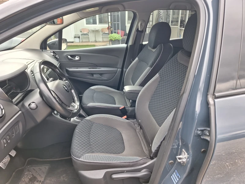 Renault Captur 1.3 i 150 k.c., снимка 7 - Автомобили и джипове - 52690689