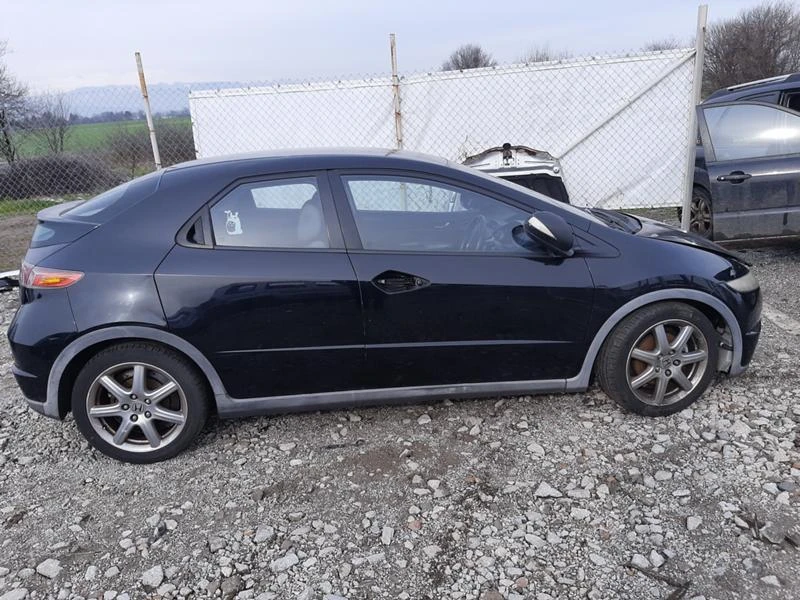 Honda Civic 1.8 R18A2 - изображение 2