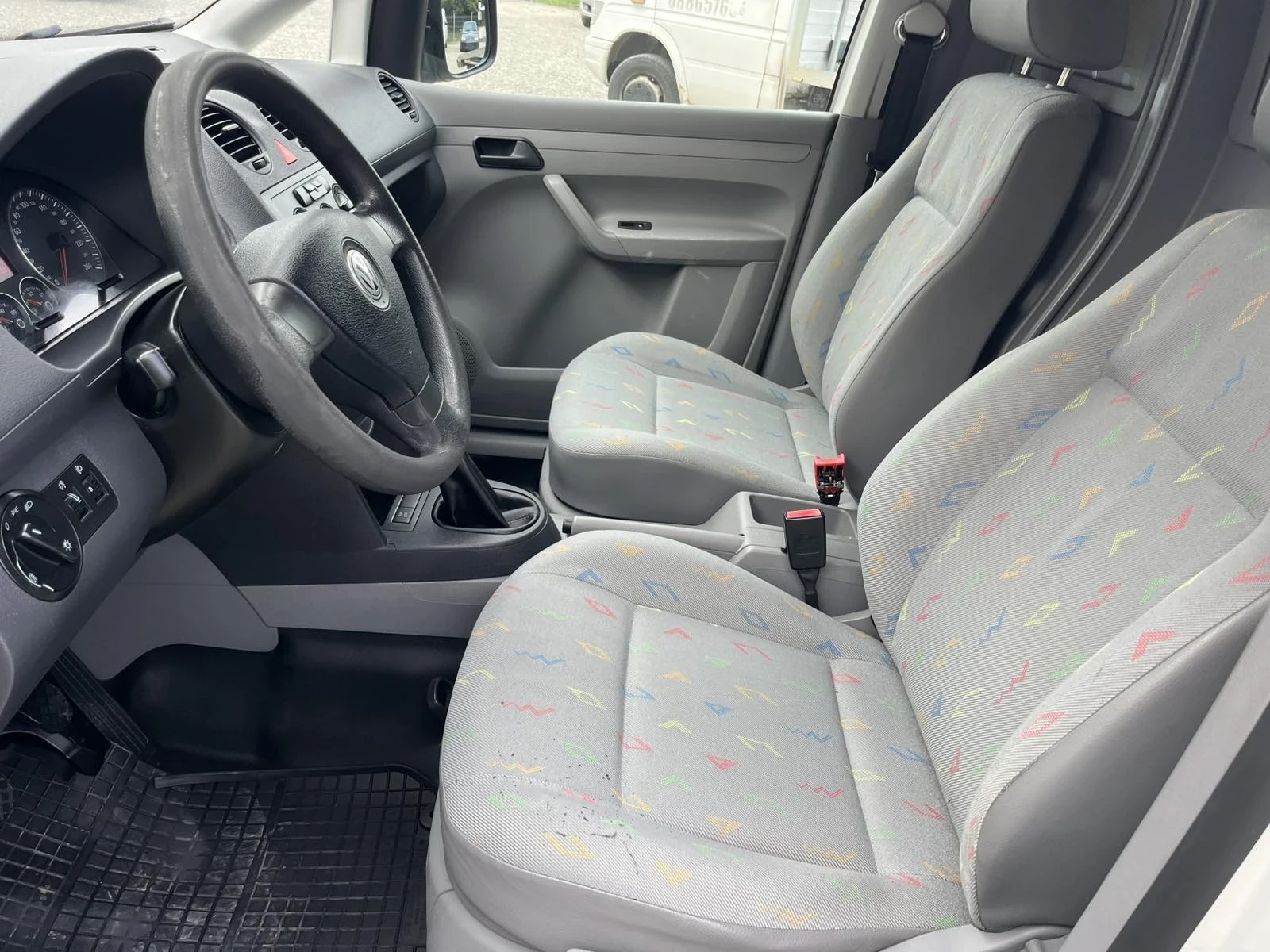 VW Caddy 4х4 / 6ск - изображение 9