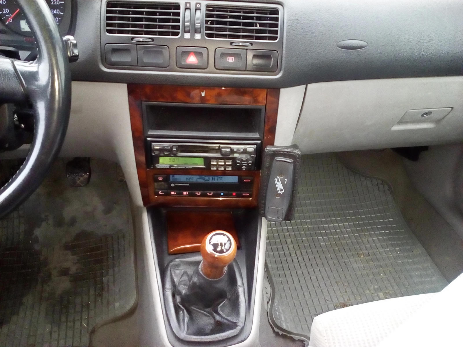 VW Bora 1.6--101..-  --! | Mobile.bg   13