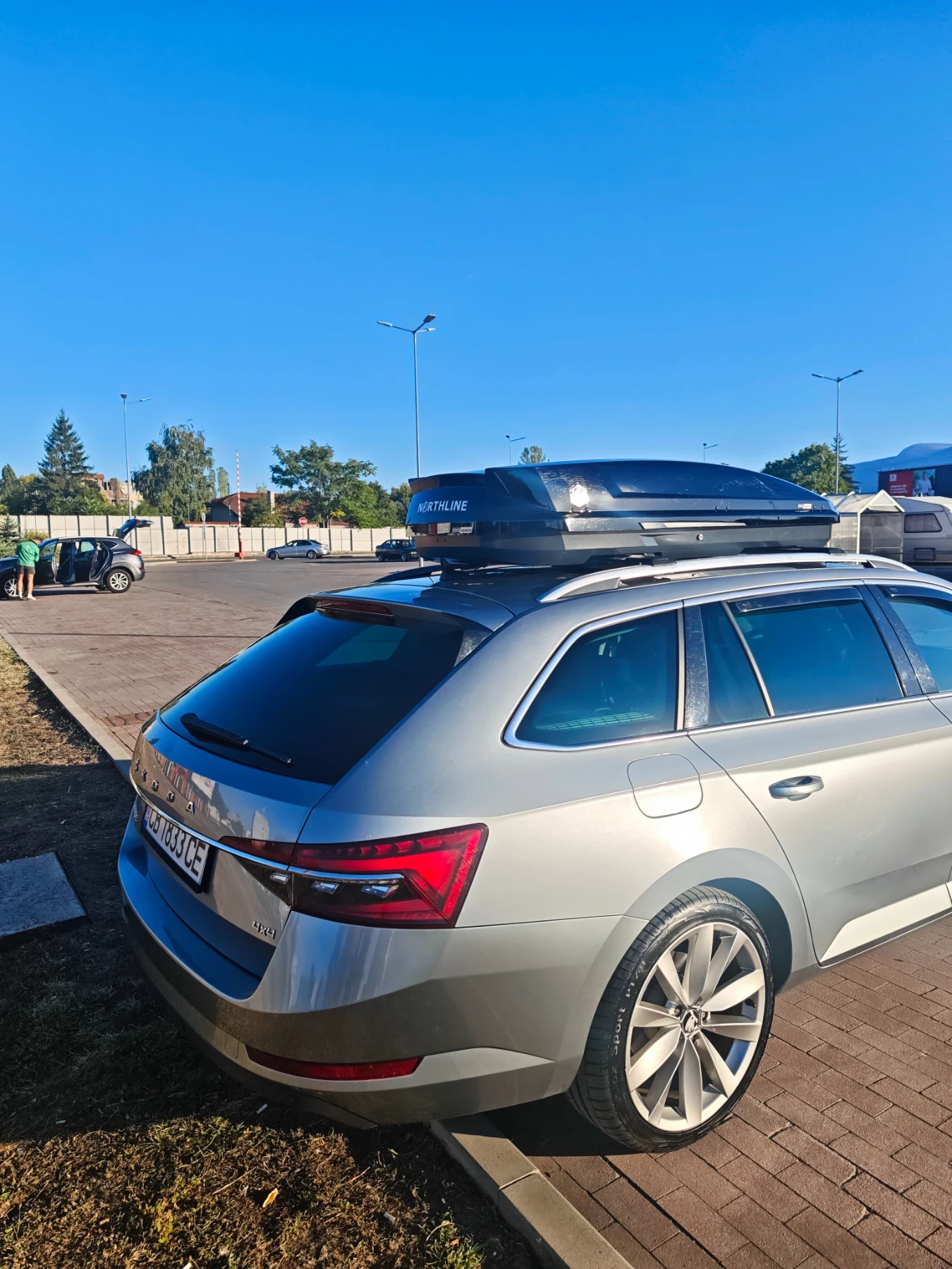 Skoda Superb Combi 4x4 - изображение 5