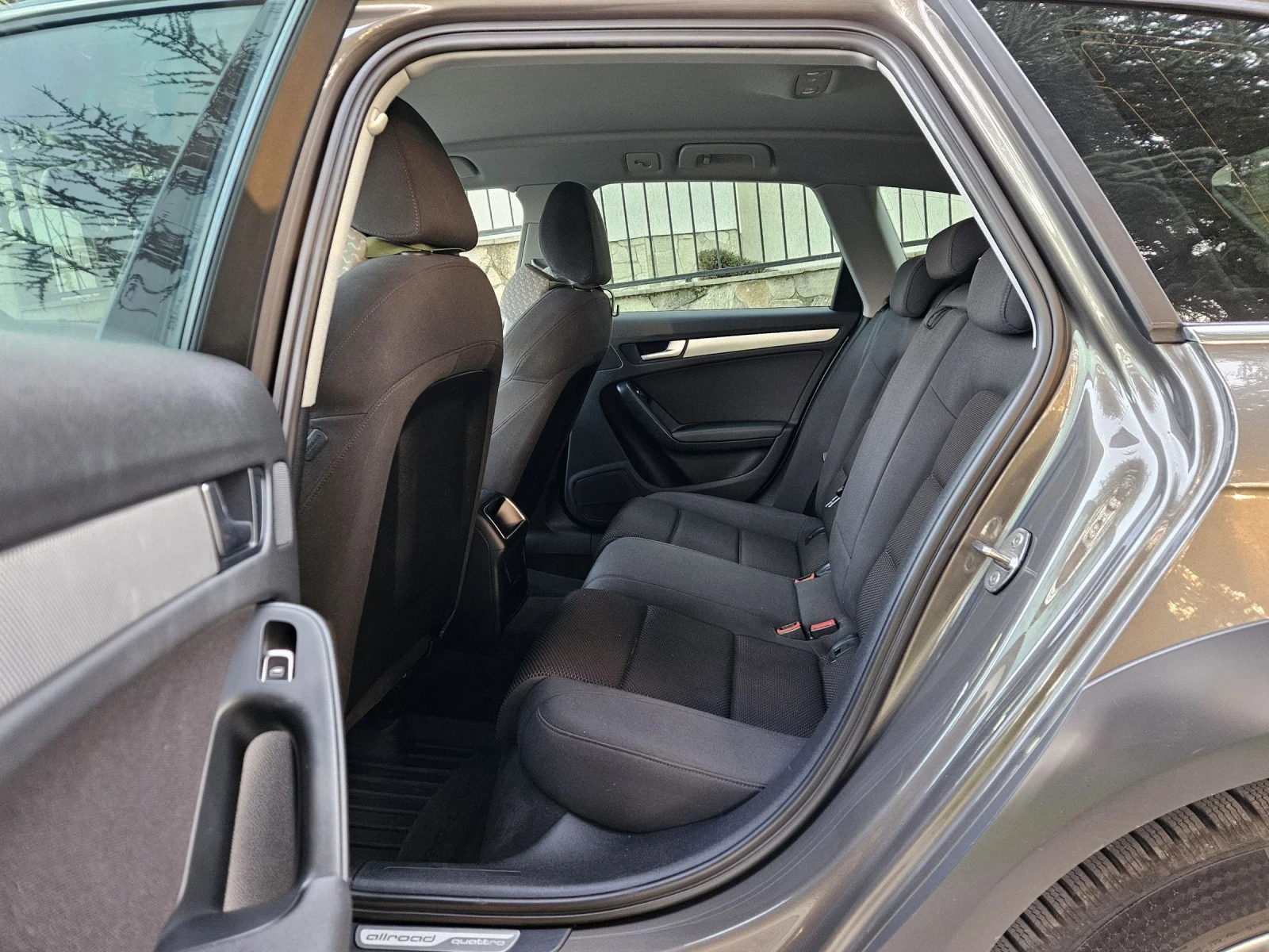 Audi A4 Allroad 2.0 TDI QUATTRO /NAVI/CARPLAY/BI-XENON LED/KEYLESS | Mobile.bg � ����������� 12