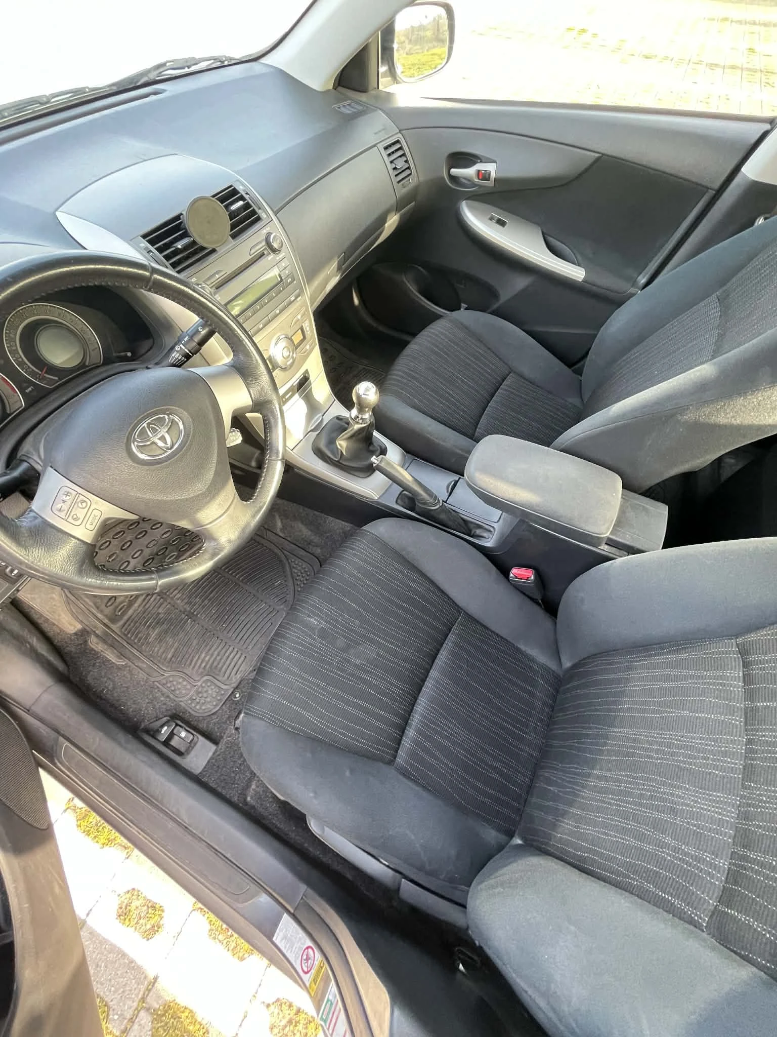 Toyota Corolla  - изображение 7