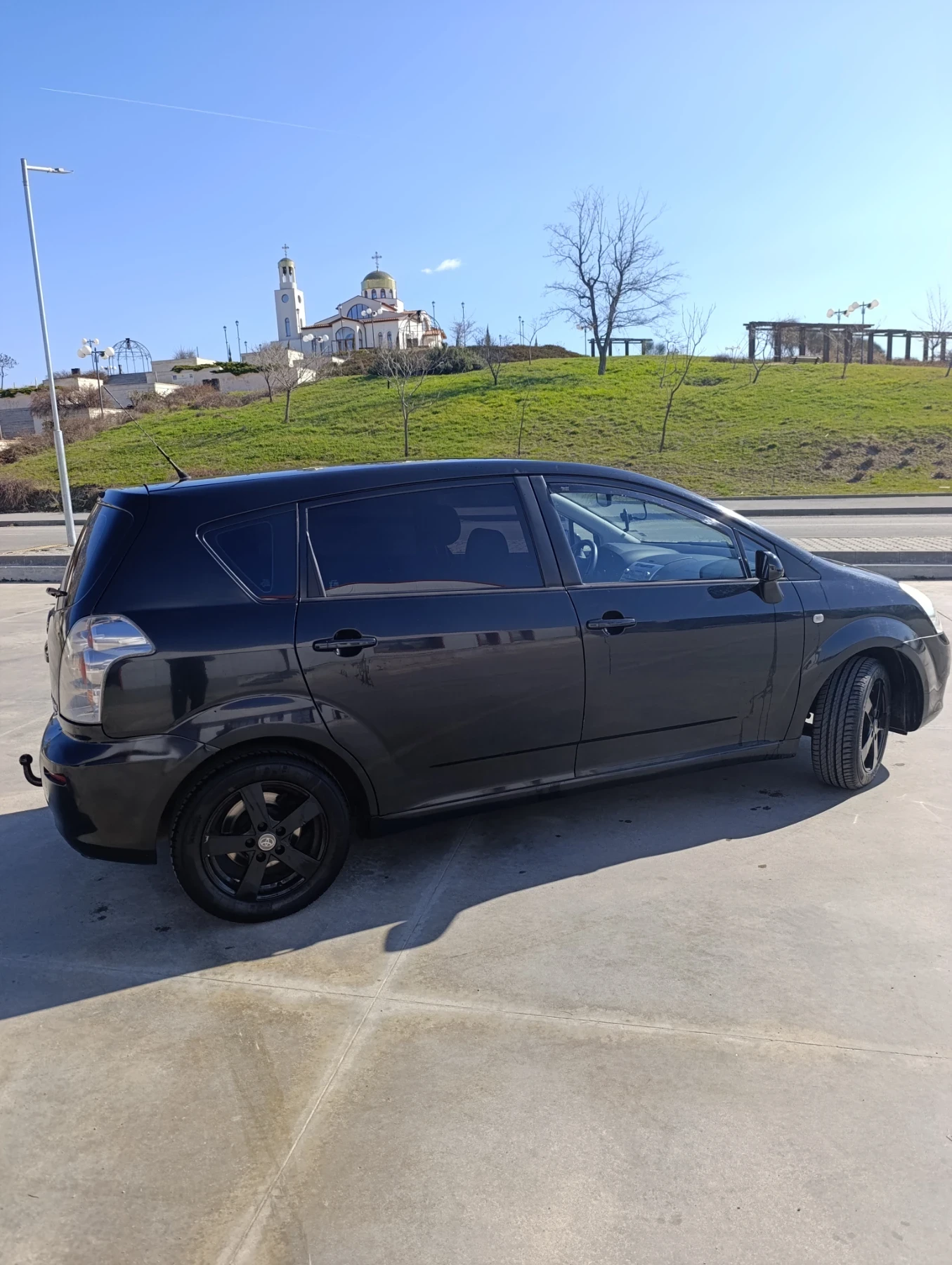 Toyota Corolla verso 1.8, снимка 4 - Автомобили и джипове - 53745509