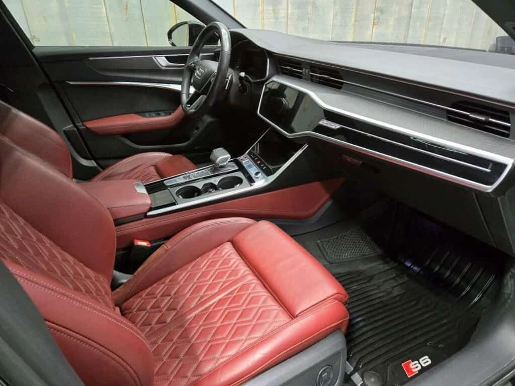 Audi S6 BLACK OPTICS| 21 WHEELS| CARBON FIBER| CARFAX, снимка 14 - Автомобили и джипове - 53912613