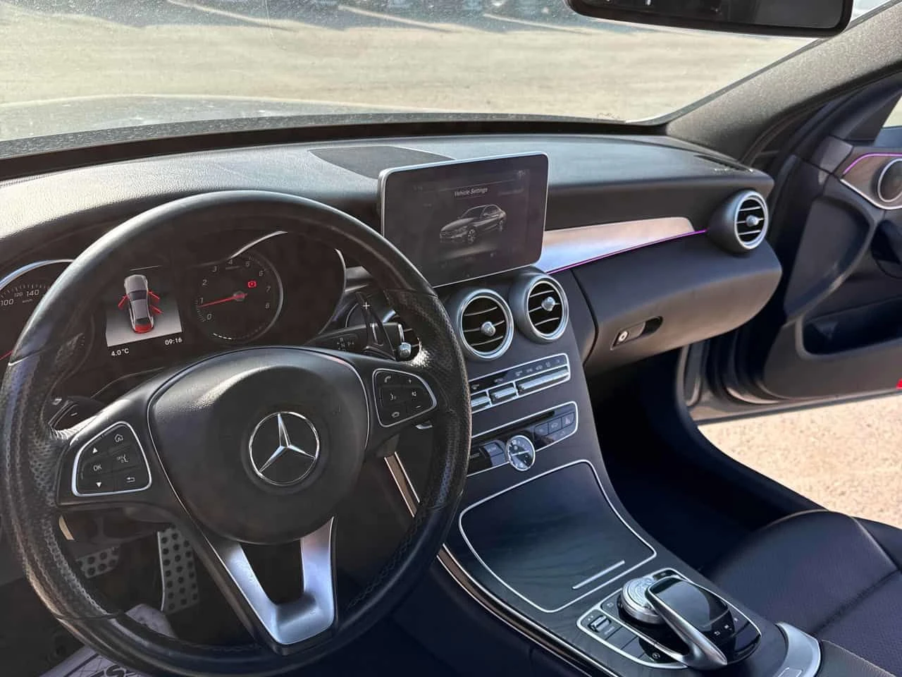 Mercedes-Benz C 300 * CARFAX * Панорама * Амбиентно * , снимка 17 - Автомобили и джипове - 54048234