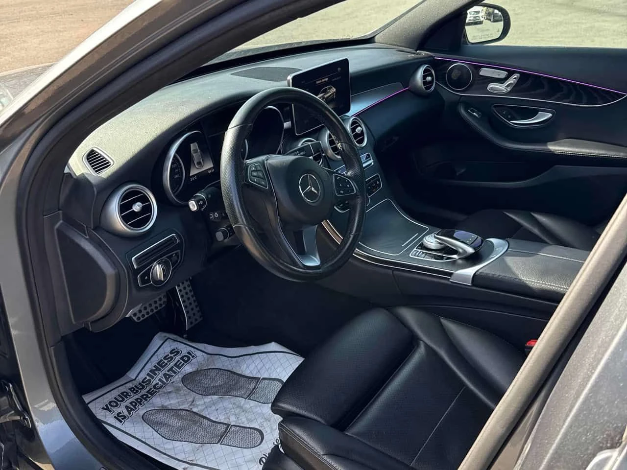 Mercedes-Benz C 300 * CARFAX * Панорама * Амбиентно * , снимка 5 - Автомобили и джипове - 54048234