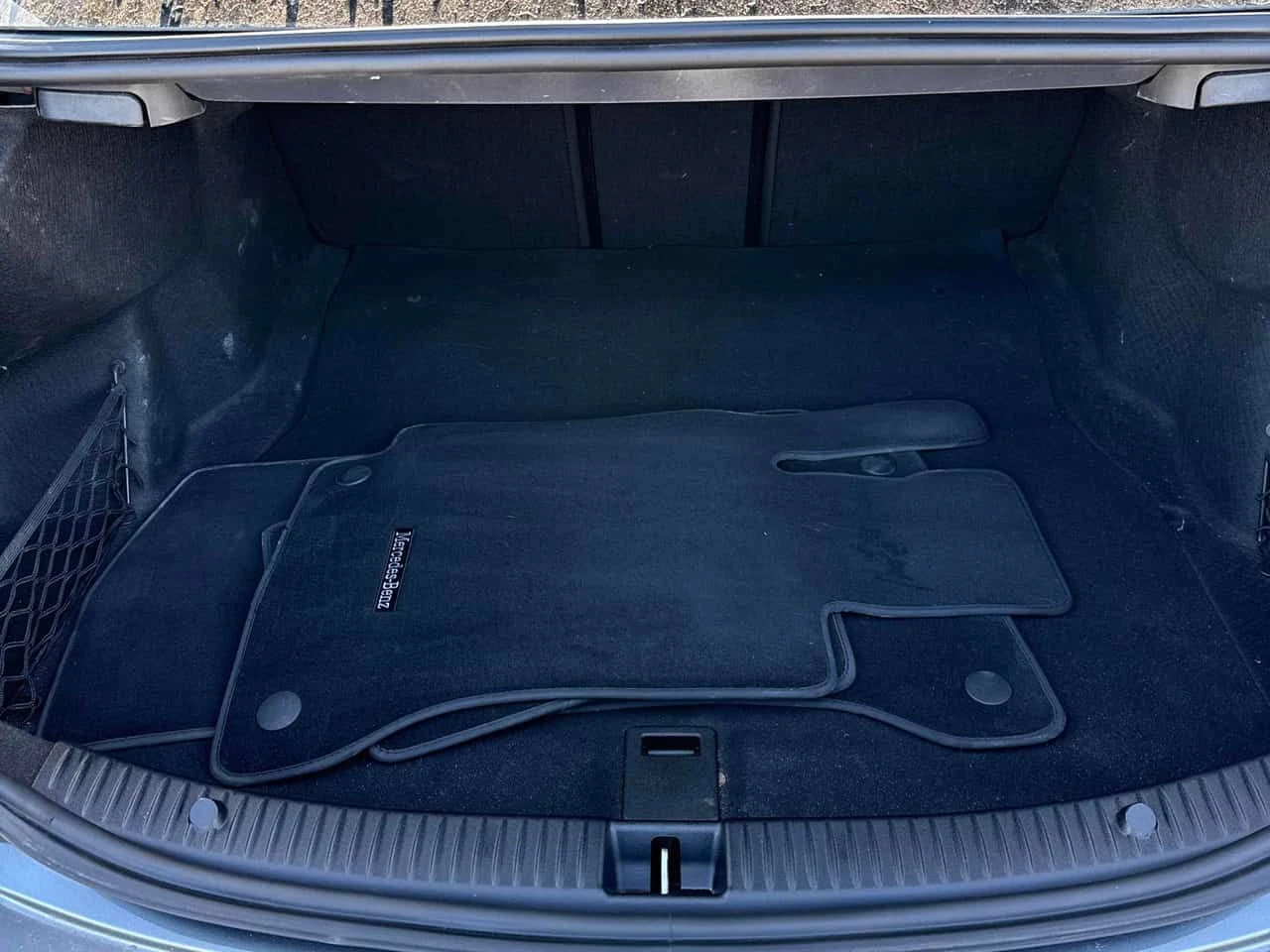 Mercedes-Benz C 300 * CARFAX * Панорама * Амбиентно * , снимка 14 - Автомобили и джипове - 54048234