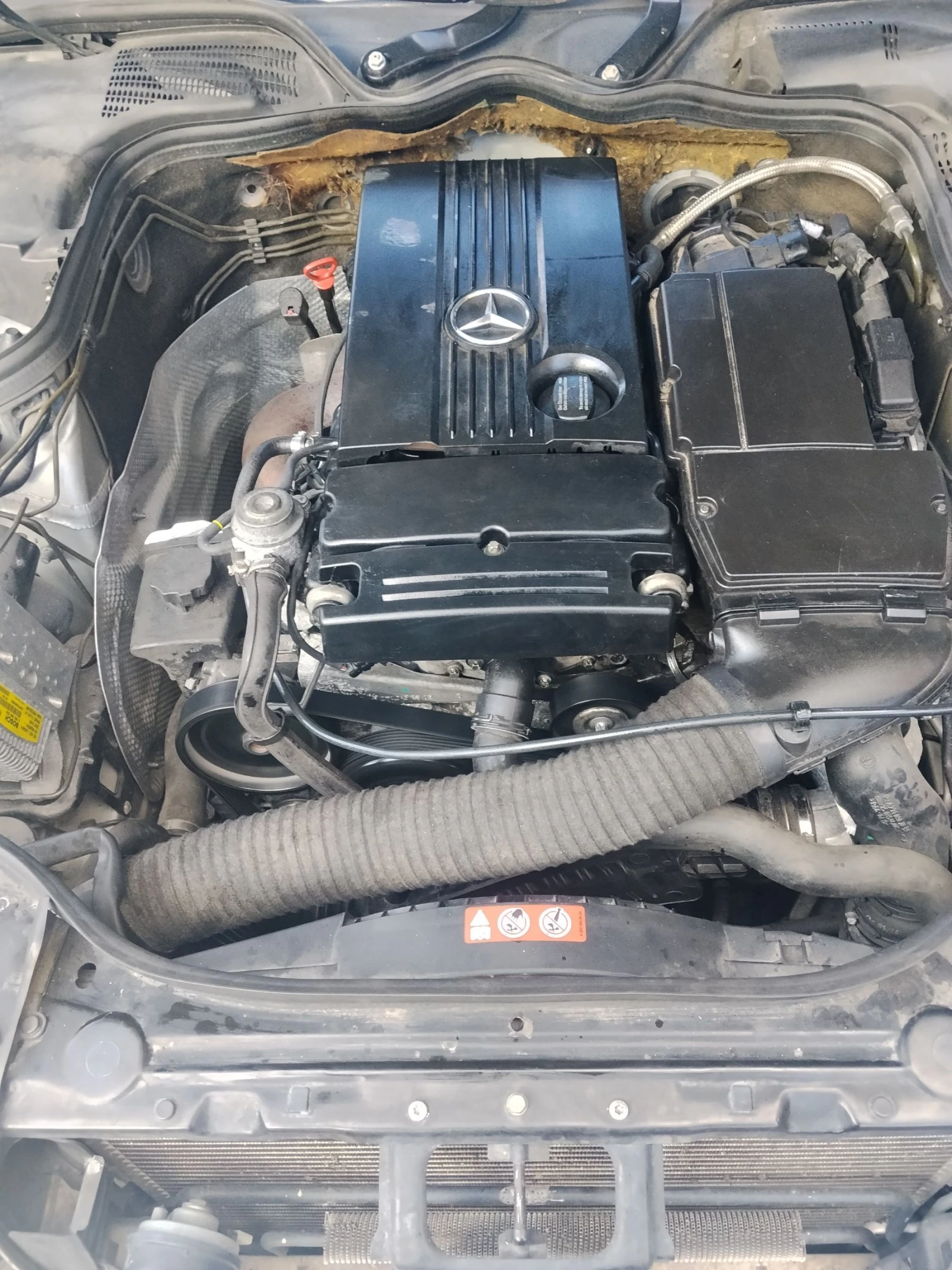 Mercedes-Benz E 200 1.8, снимка 12 - Автомобили и джипове - 54083281