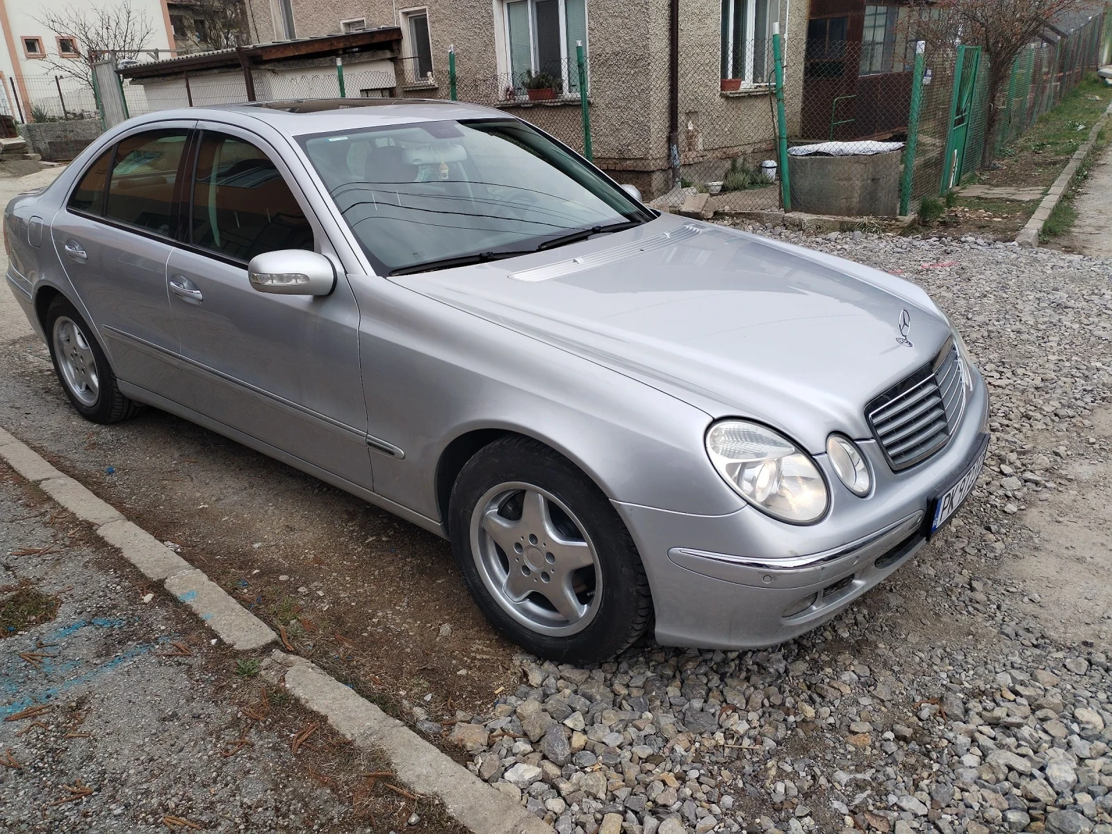 Mercedes-Benz E 200 1.8, снимка 2 - Автомобили и джипове - 54083281