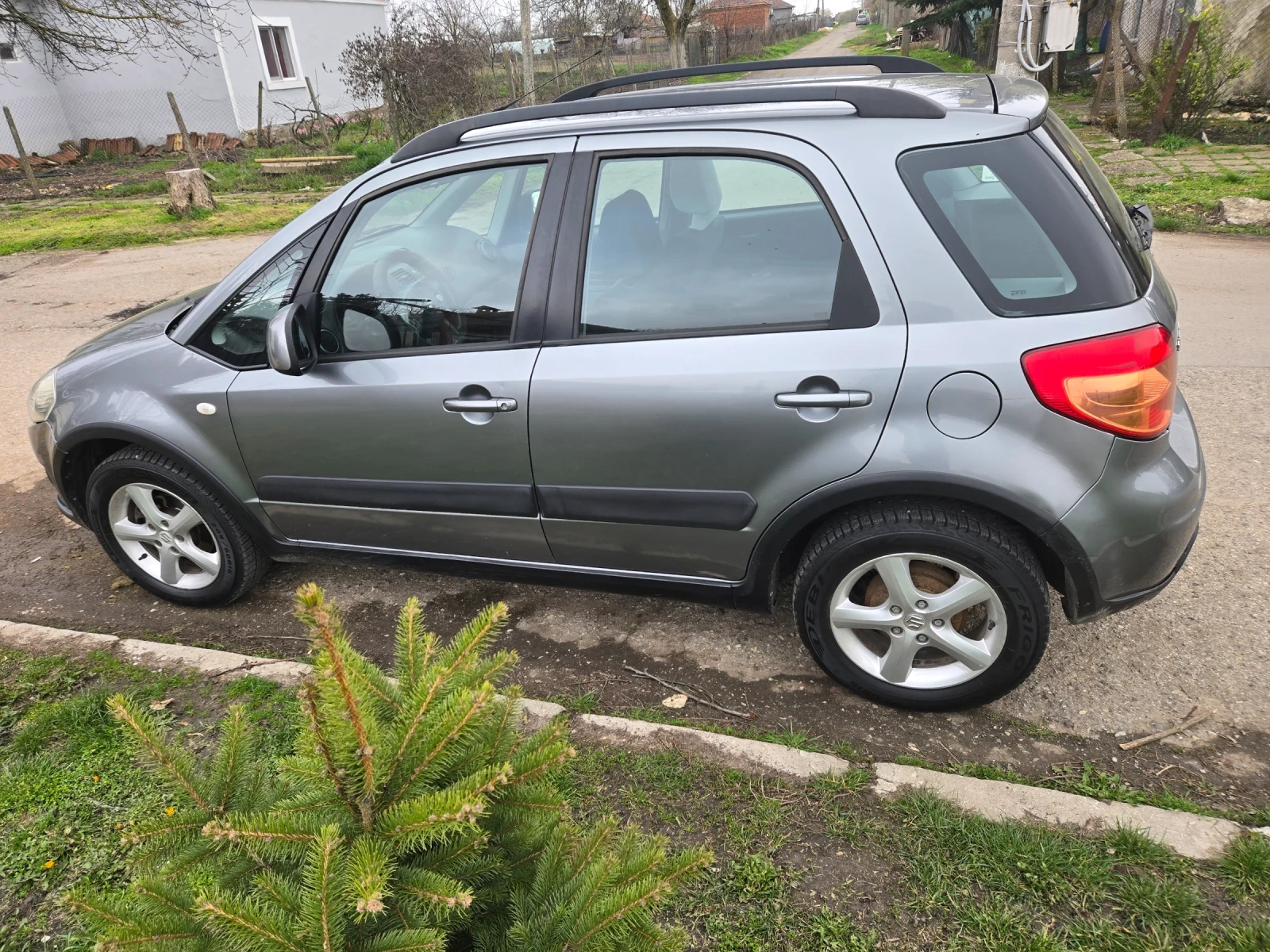 Suzuki SX4, снимка 4 - Автомобили и джипове - 54087471