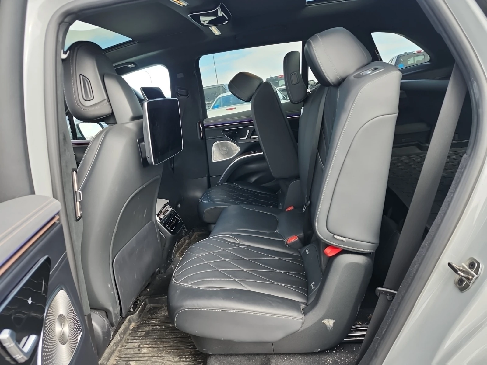 Mercedes-Benz EQS EQS450* 4x4* 360view* Pano* Обдух* Подгрев* Burmes, снимка 13 - Автомобили и джипове - 54204336