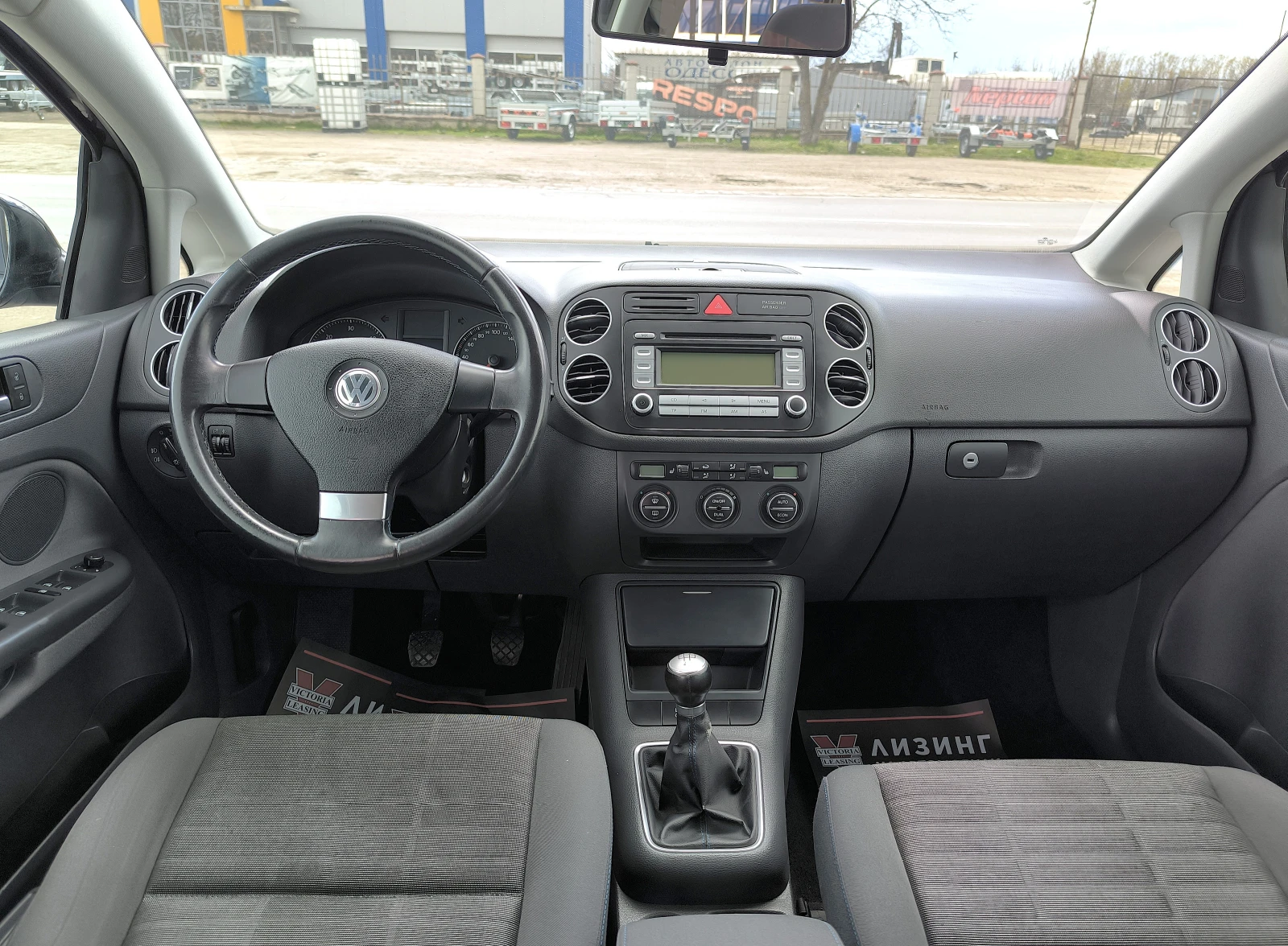 VW Golf Plus 1.9tdi TOUR, снимка 9 - Автомобили и джипове - 54236165