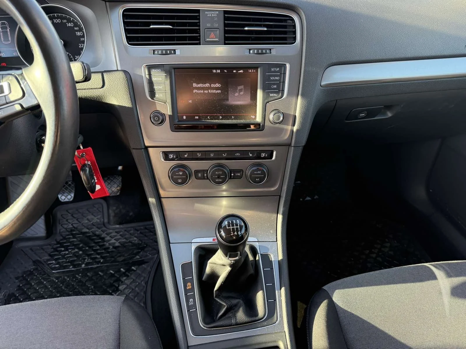 VW Golf, снимка 10 - Автомобили и джипове - 54346031