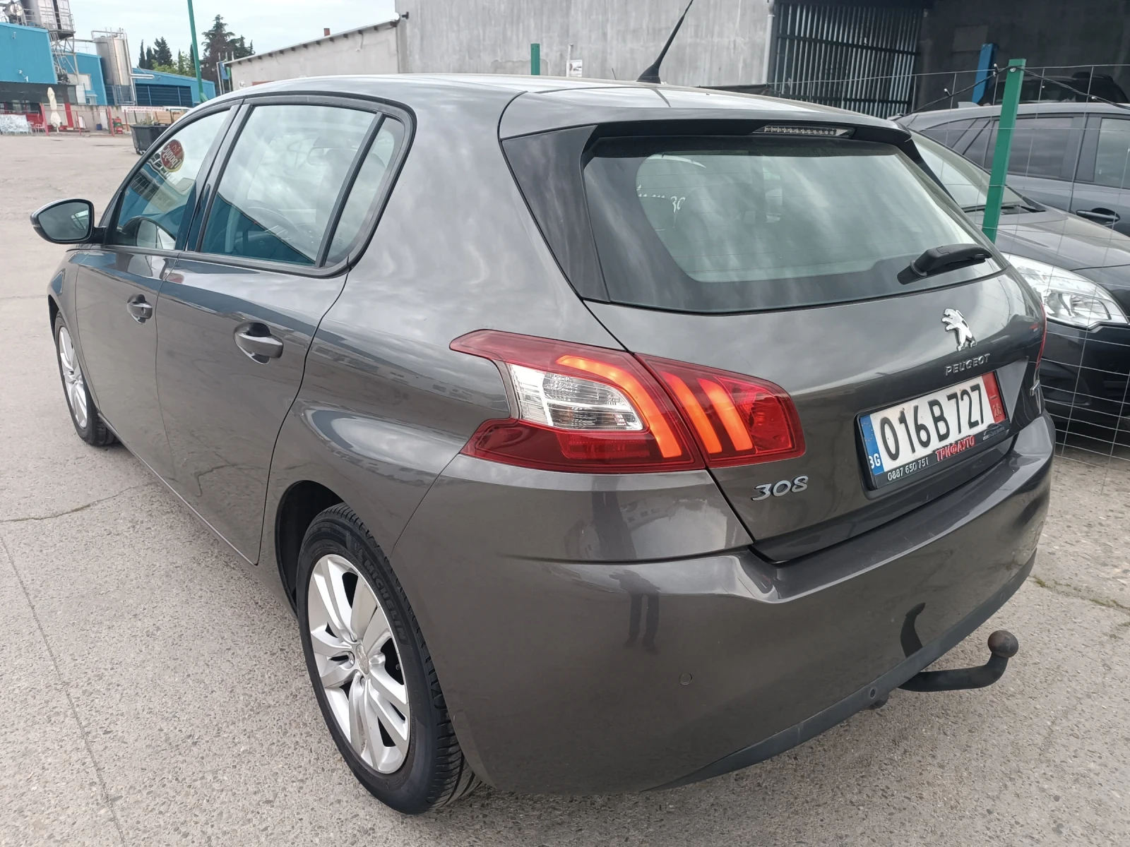 Peugeot 308 1, 6 Blue HDi, ПЕРФЕКТНО, ЛИЗИНГ , снимка 3 - Автомобили и джипове - 54360462