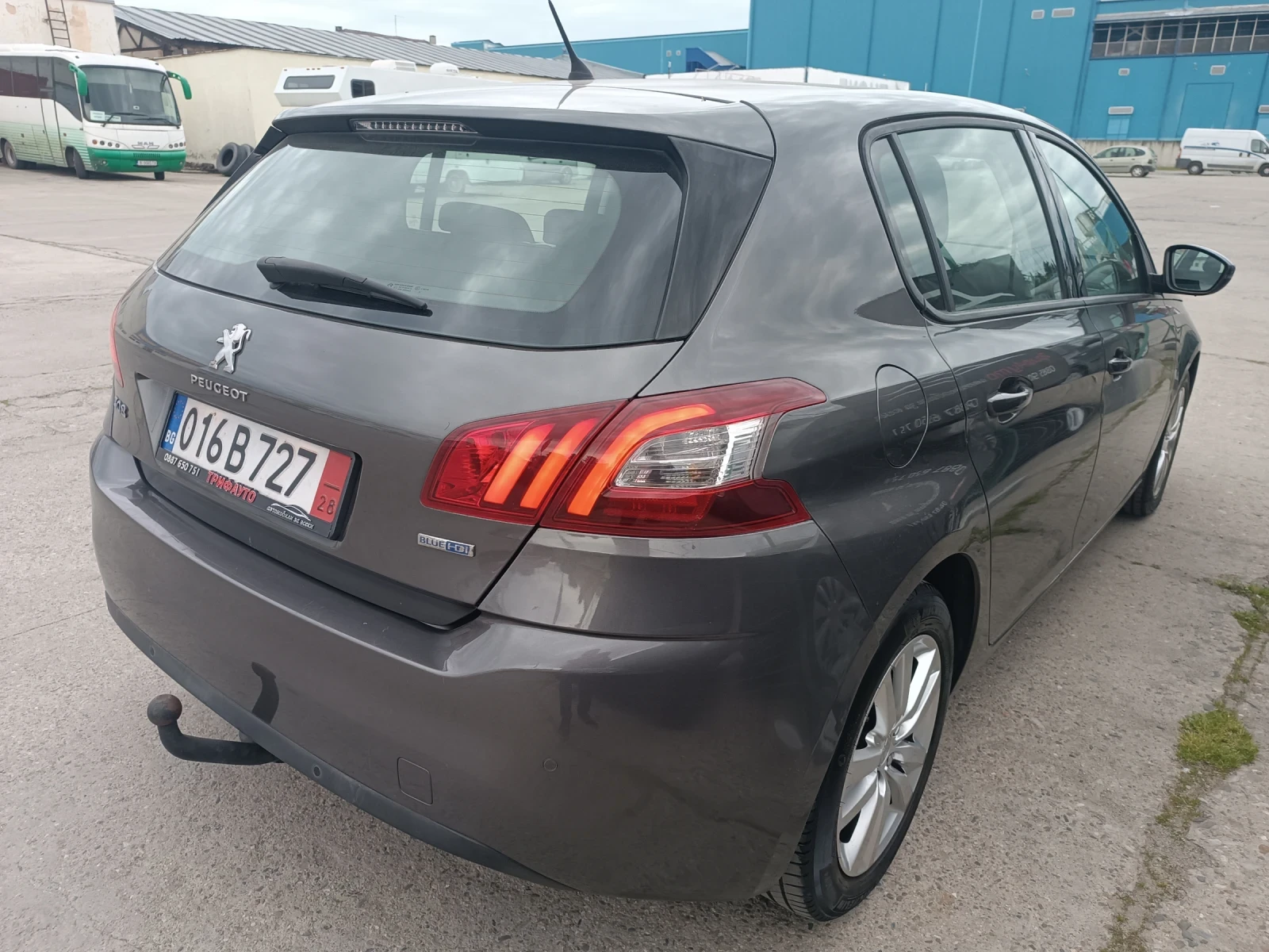 Peugeot 308 1, 6 Blue HDi, ПЕРФЕКТНО, ЛИЗИНГ , снимка 4 - Автомобили и джипове - 54360462