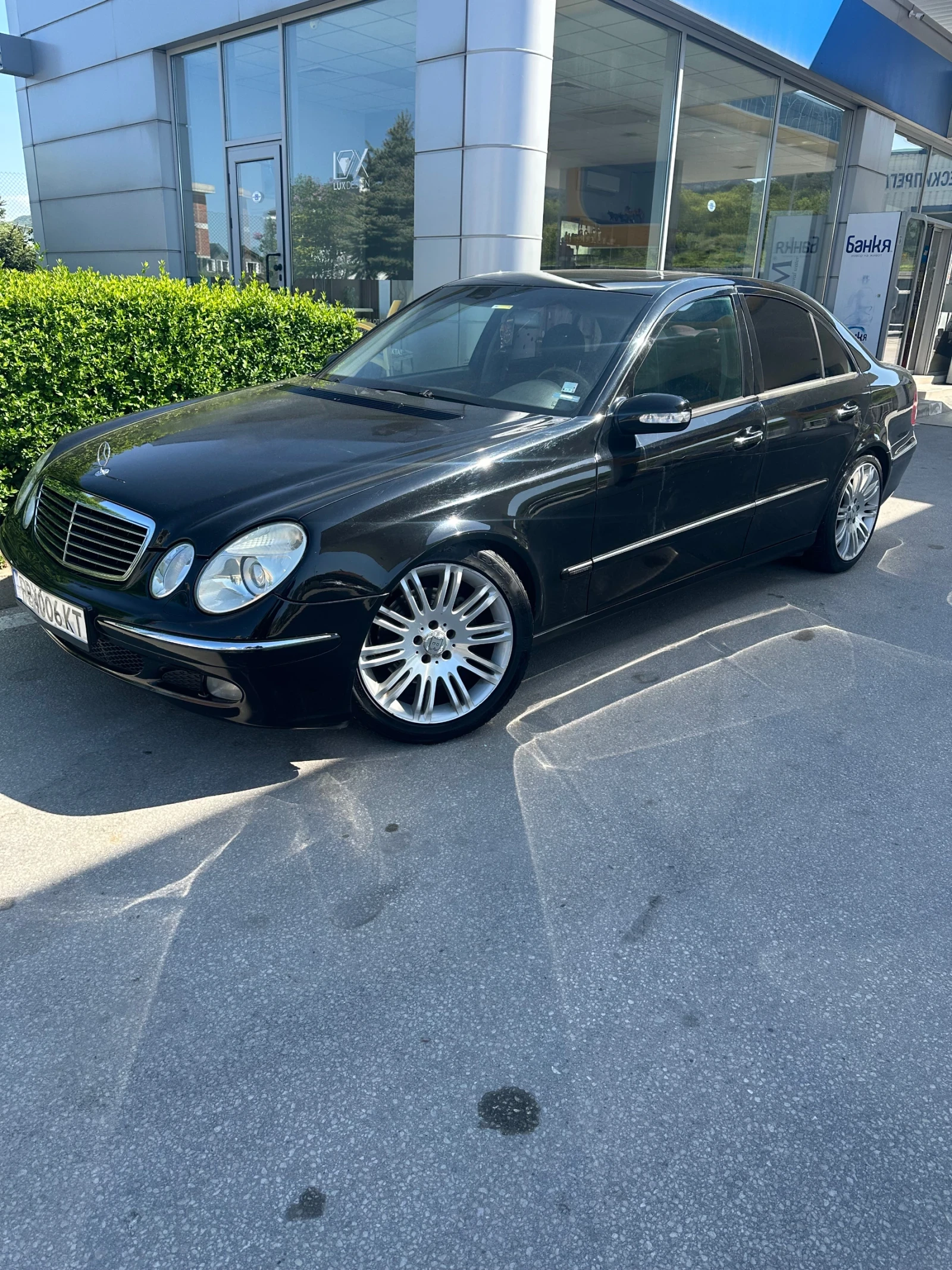 Mercedes-Benz E 320