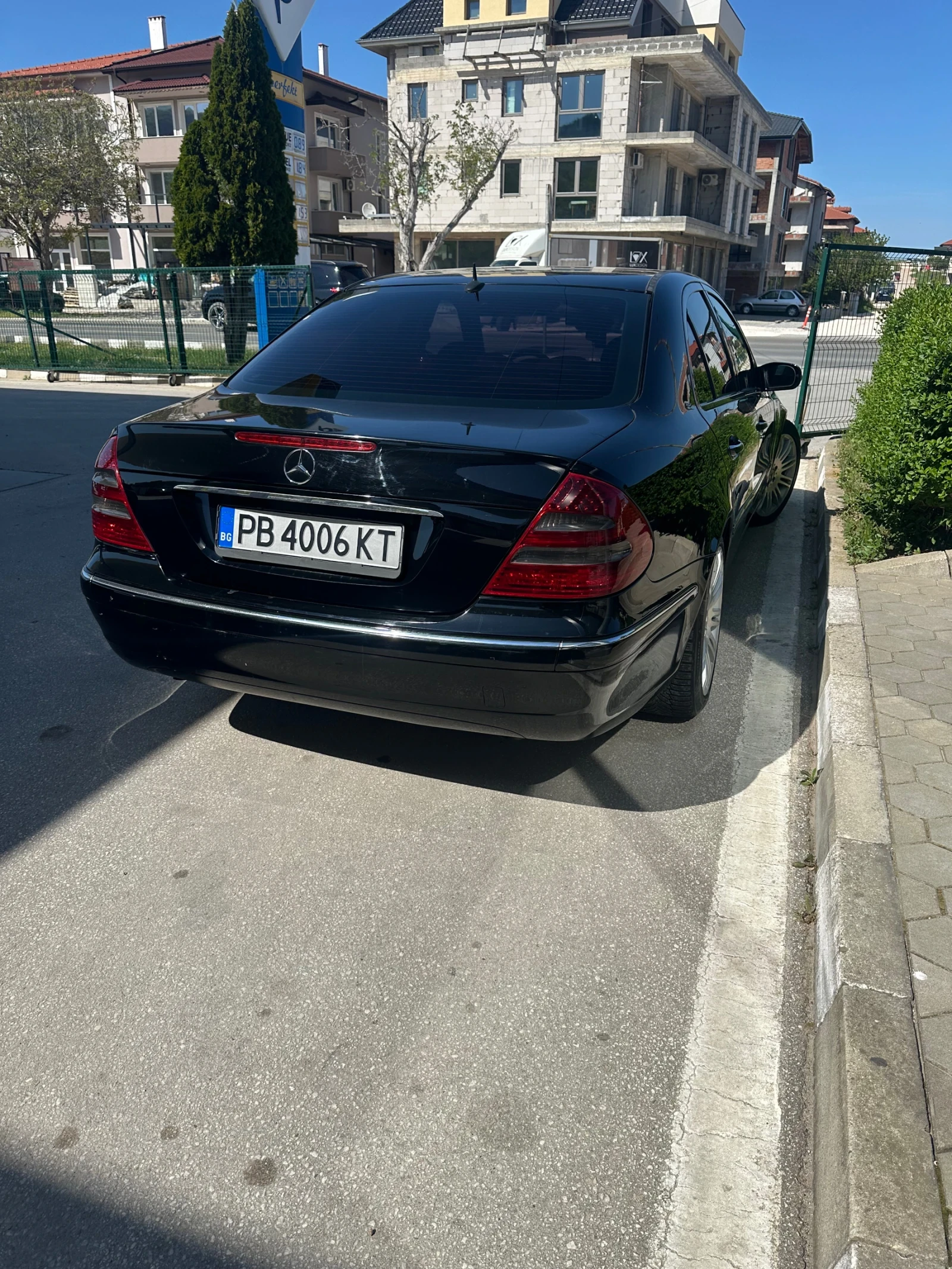 Mercedes-Benz E 320, снимка 4 - Автомобили и джипове - 54372220