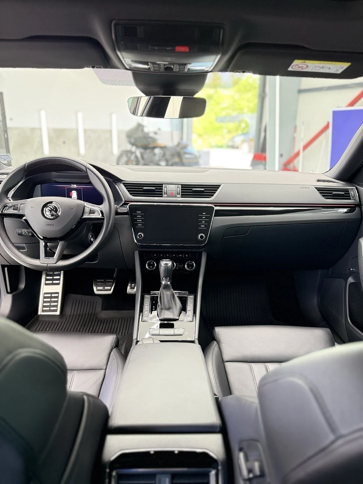 Skoda Superb, снимка 5 - Автомобили и джипове - 54554652