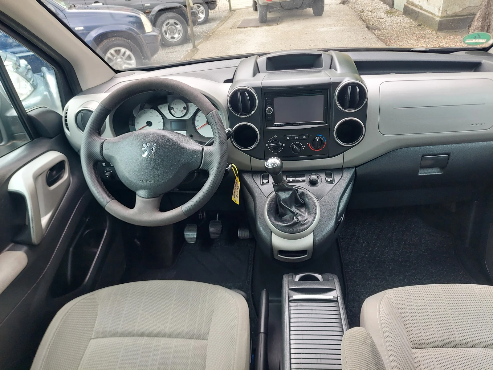 Peugeot Partner ТОП СЪСТОЯНИЕ, снимка 7 - Автомобили и джипове - 54650111