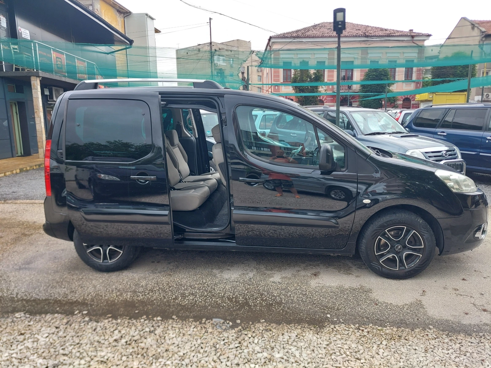 Peugeot Partner ТОП СЪСТОЯНИЕ, снимка 13 - Автомобили и джипове - 54650111
