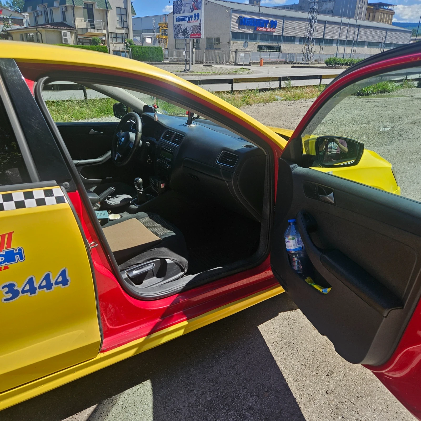 VW Jetta 2.0 mpi, снимка 8 - Автомобили и джипове - 55010748