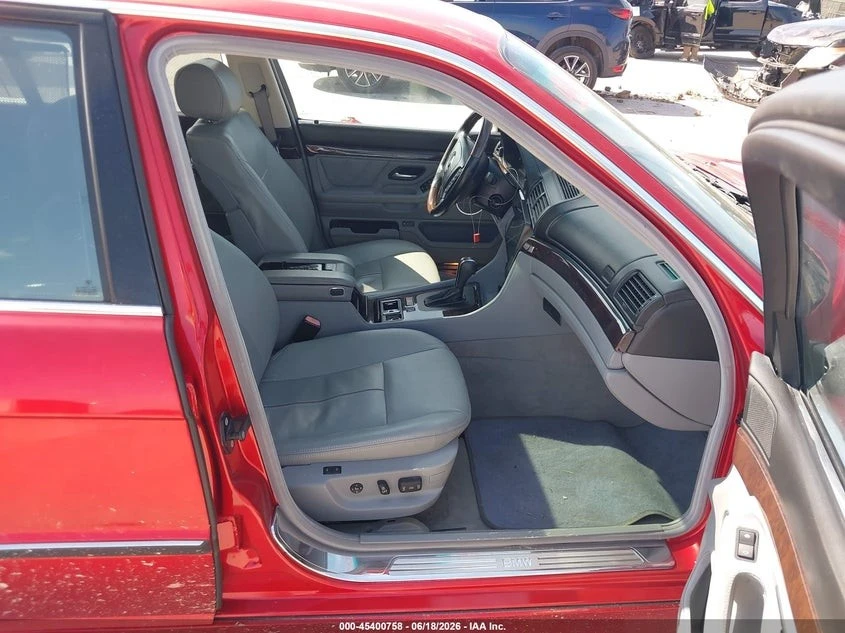 BMW 750 IL Автокредит Цена до България, снимка 12 - Автомобили и джипове - 55132910