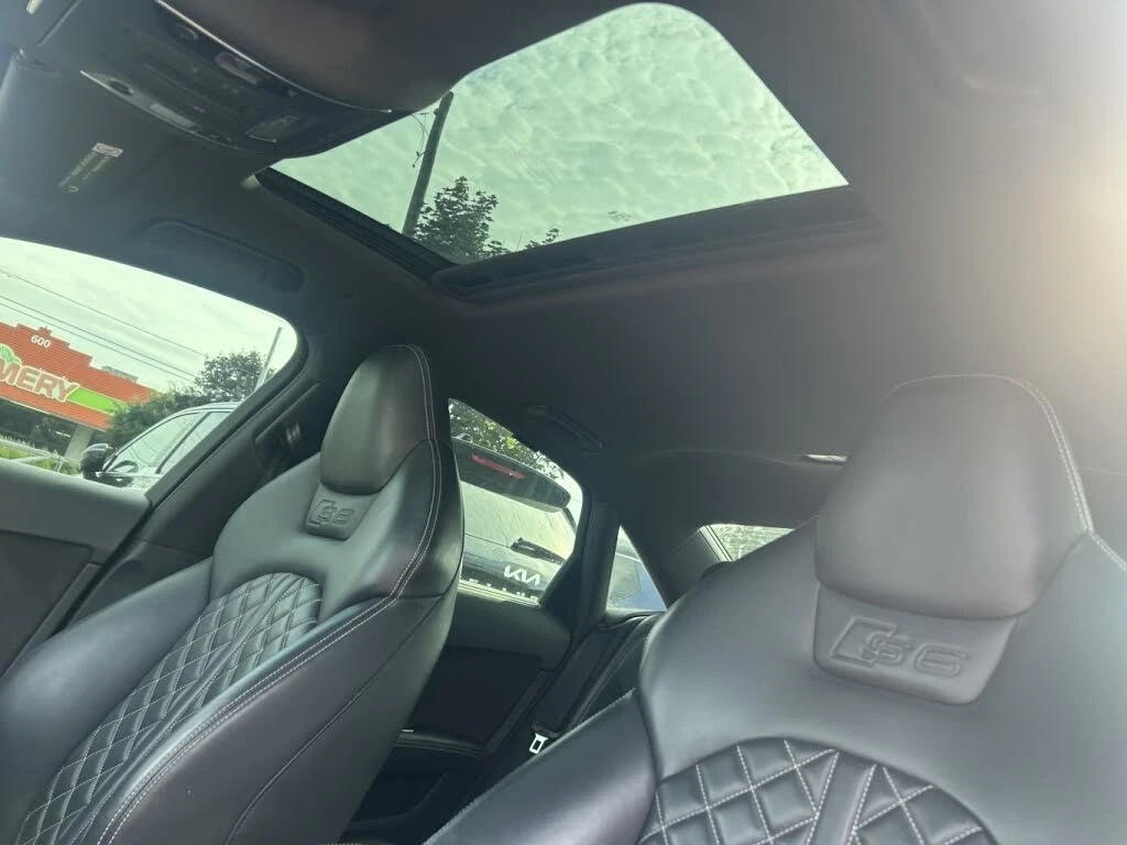 Audi S6 4.0Т* CARBON* БЕЗ ИНЦИДЕНТИ* ГЛЕДАН САМО В AUDI, снимка 14 - Автомобили и джипове - 55338509