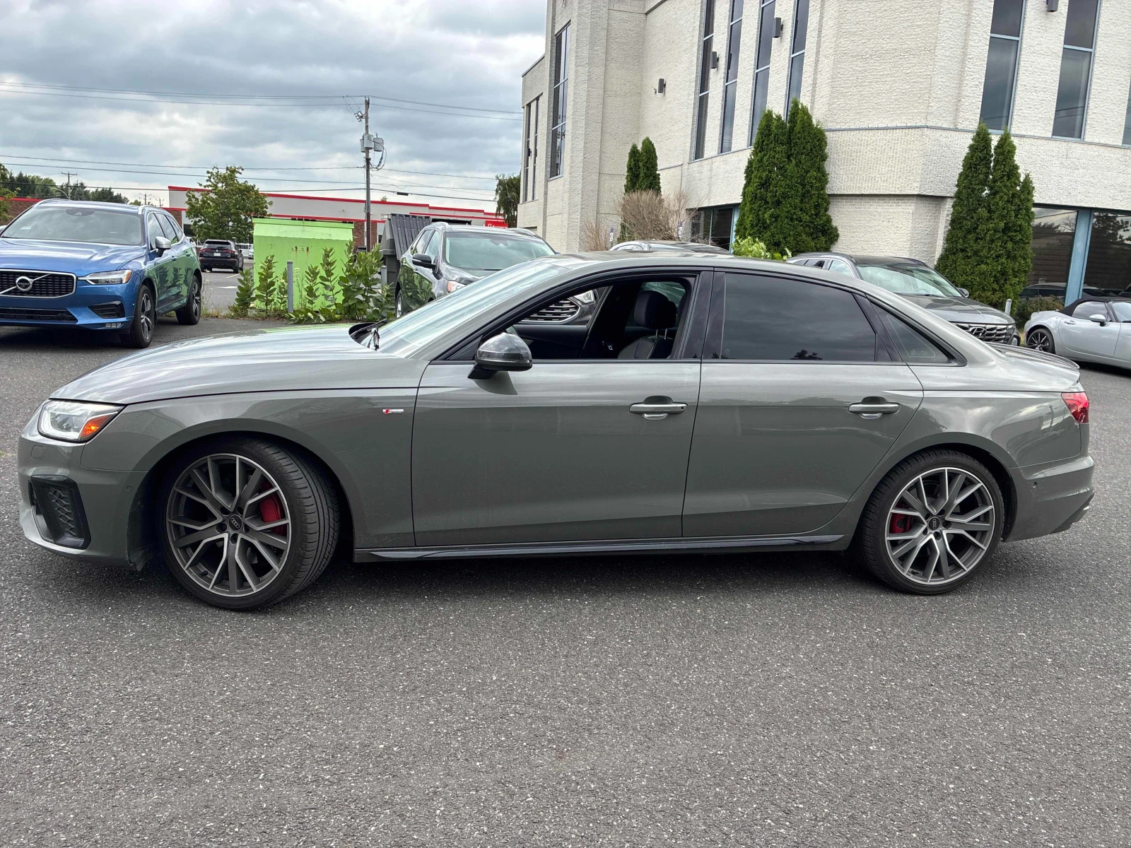 Audi A4 Technik* S-line* 360* B&O, снимка 5 - Автомобили и джипове - 55387687