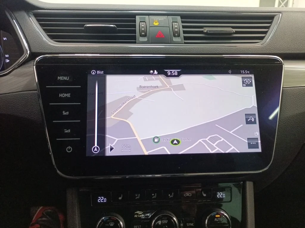 Skoda Superb 2.0tdi 150hp DSG7 дигитална, снимка 7 - Автомобили и джипове - 55569940