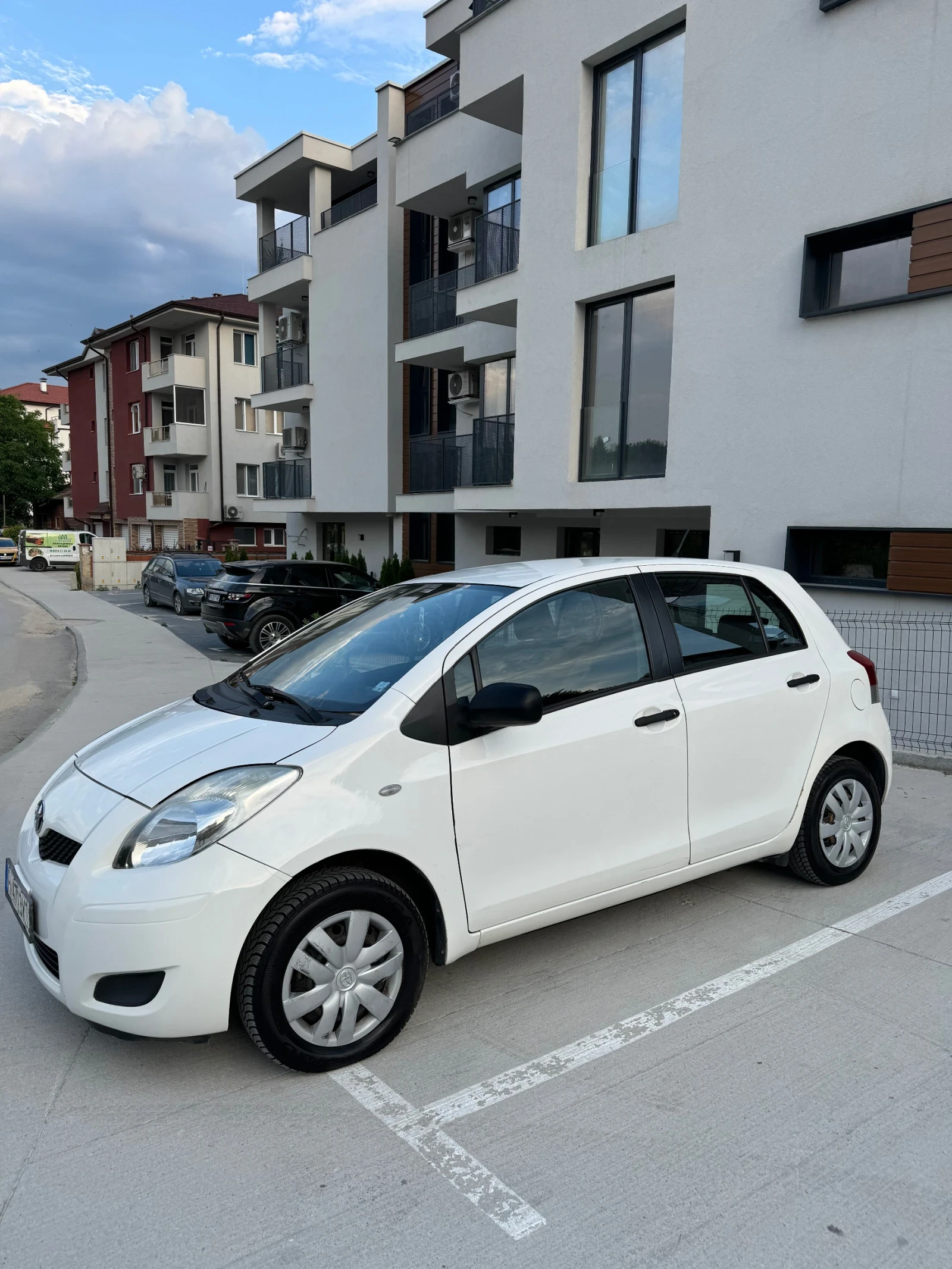 Toyota Yaris, снимка 3 - Автомобили и джипове - 55742182