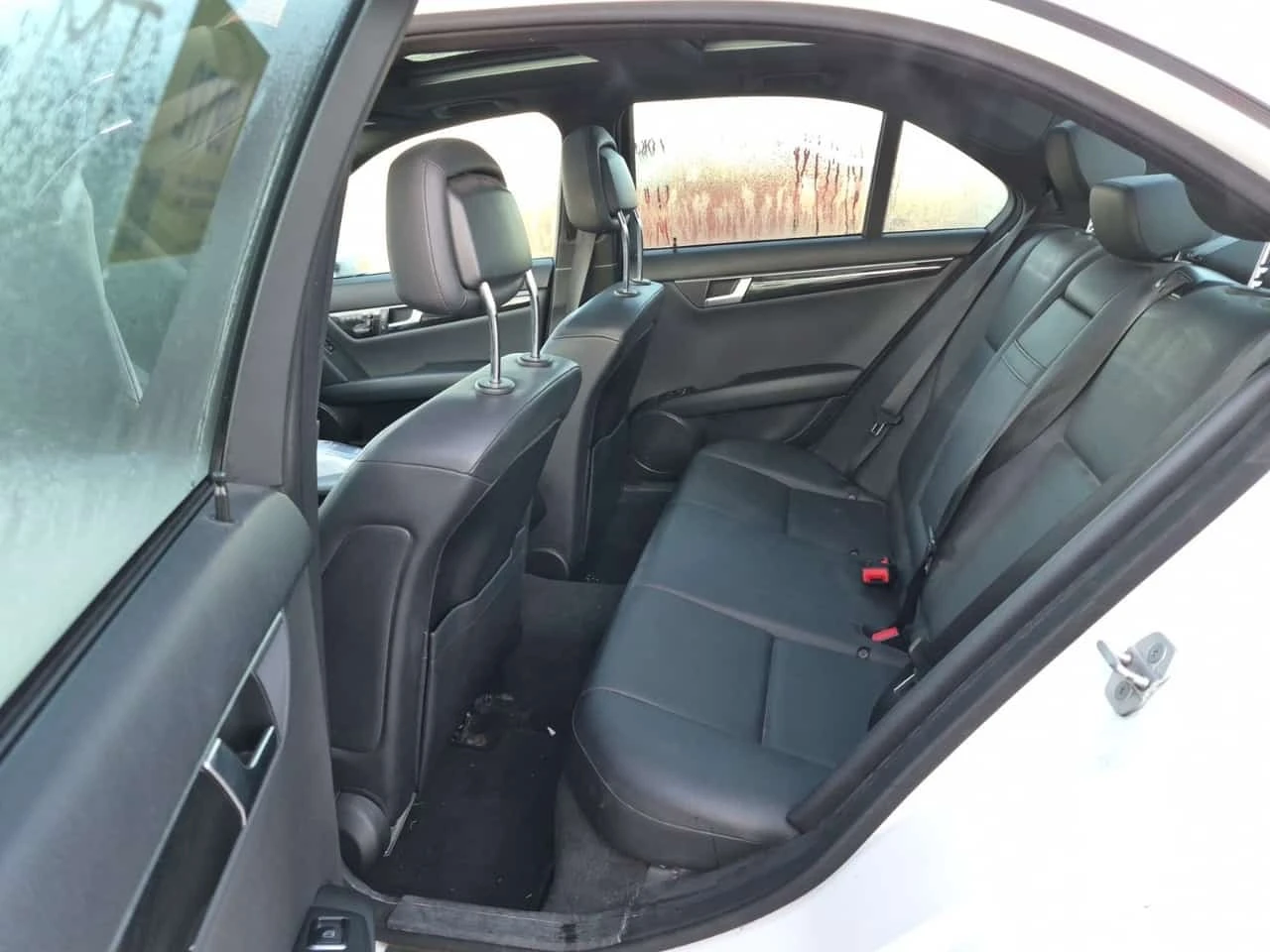 Mercedes-Benz C 350 * CARFAX * ОПЦИЯ ЗА ФИНАНСИРАНЕ * , снимка 12 - Автомобили и джипове - 55785881