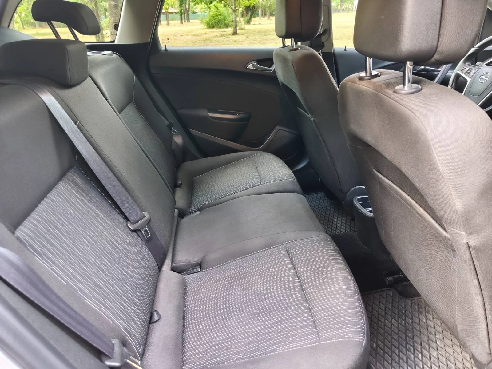 Opel Astra 1.6 CDTI 110к.с., 6 - ск, 2015г., внос от Германия, снимка 15 - Автомобили и джипове - 55904465
