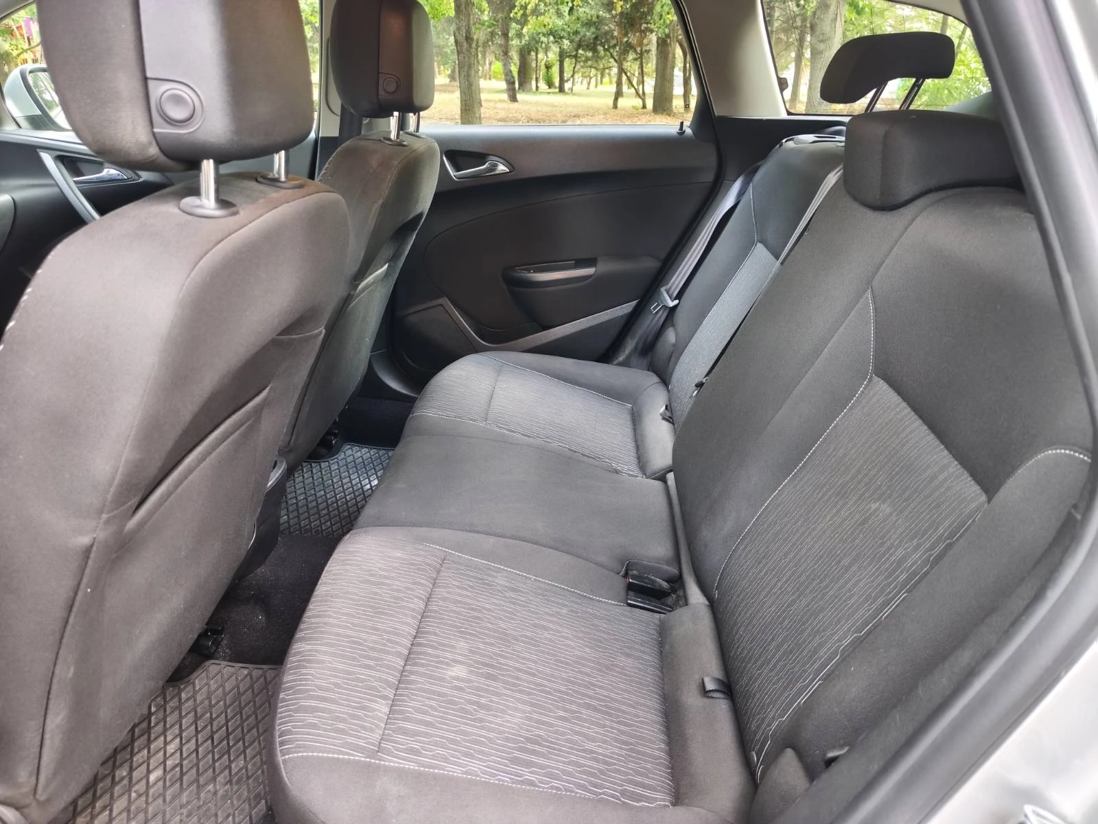 Opel Astra 1.6 CDTI 110к.с., 6 - ск, 2015г., внос от Германия, снимка 14 - Автомобили и джипове - 55904465