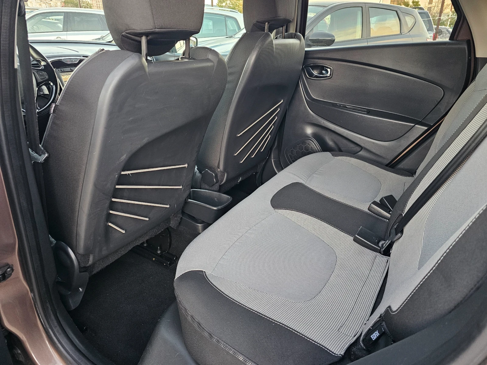 Renault Captur 1.5dCi, 90�.�. | Mobile.bg � ����������� 10