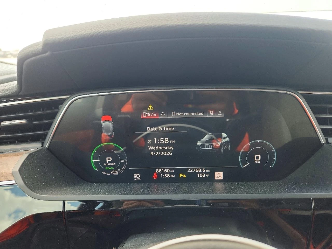 Audi E-Tron Premium Plus, снимка 9 - Автомобили и джипове - 56405825