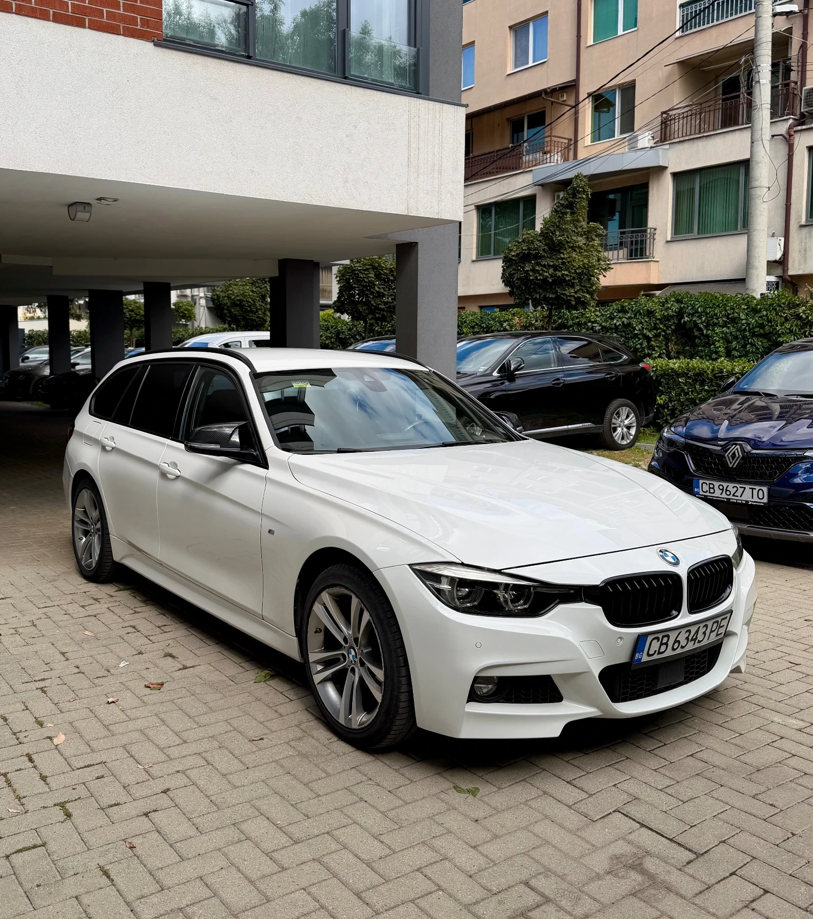 BMW 320 xDrive, снимка 3 - Автомобили и джипове - 56457765