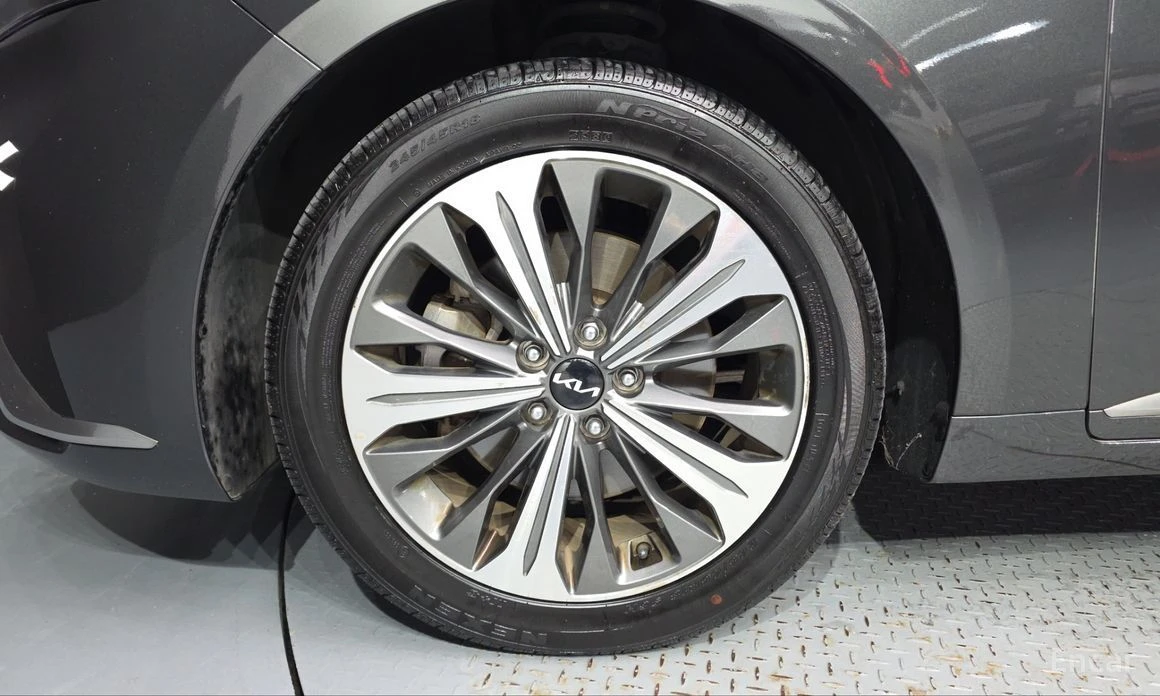 Kia K8, снимка 5 - Автомобили и джипове - 56475310