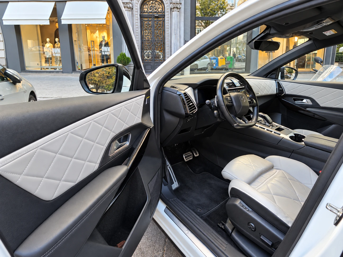 DS DS 7, снимка 15 - Автомобили и джипове - 56662482