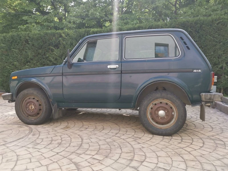 Lada Niva, снимка 1 - Автомобили и джипове - 45479975