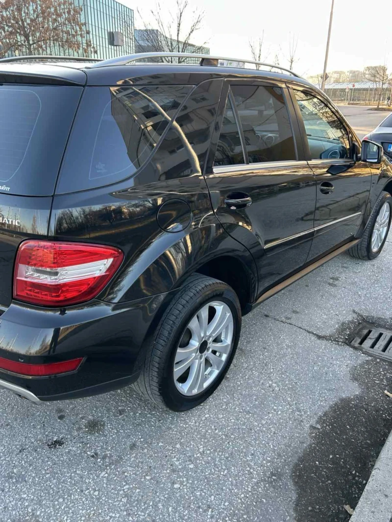 Mercedes-Benz ML 350 Уникална, снимка 4 - Автомобили и джипове - 49094179