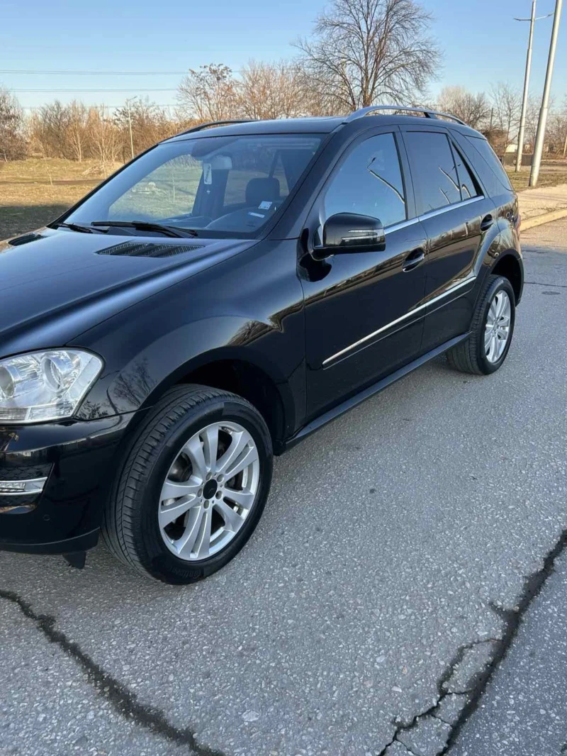 Mercedes-Benz ML 350 Уникална, снимка 2 - Автомобили и джипове - 49094179