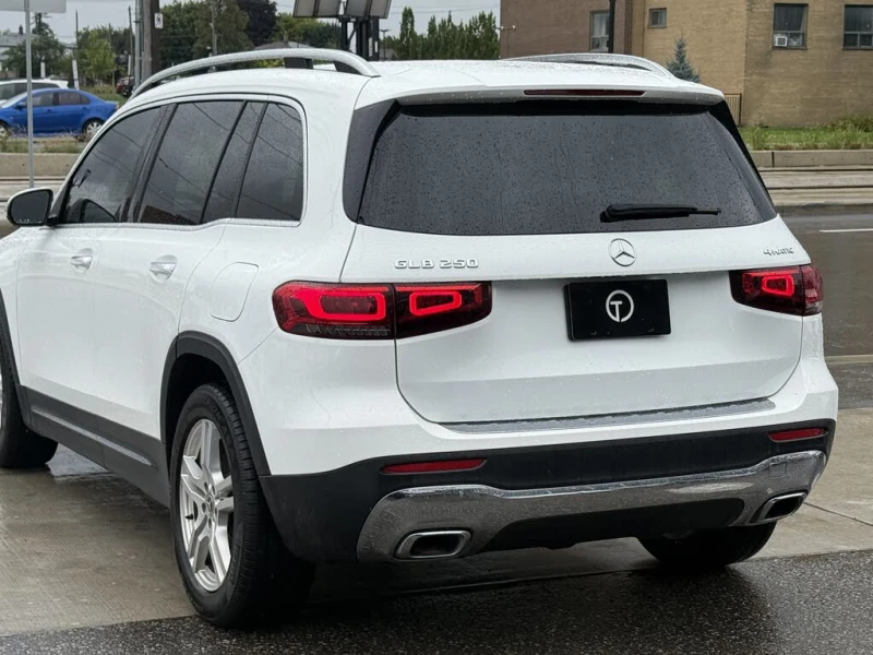 Mercedes-Benz GLB 4MATIC| DISTRONIC| ПАНО| BLIND SPOT| ПОДГРЕВ, снимка 4 - Автомобили и джипове - 53213889