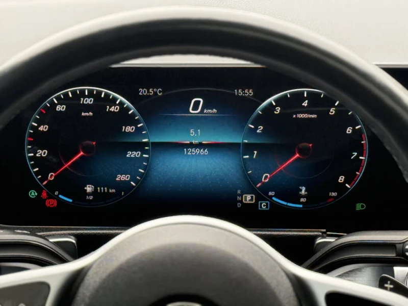 Mercedes-Benz GLB 4MATIC| DISTRONIC| ПАНО| BLIND SPOT| ПОДГРЕВ, снимка 10 - Автомобили и джипове - 53213889